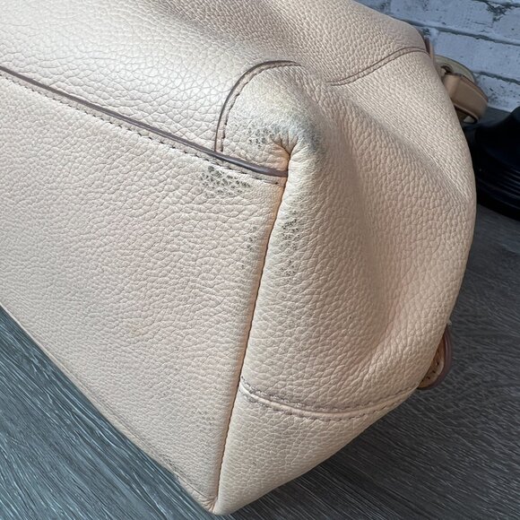 Coach 33728 Embossed Horse and Carriage Edie Shoulder Bag - Picture 5 of 8